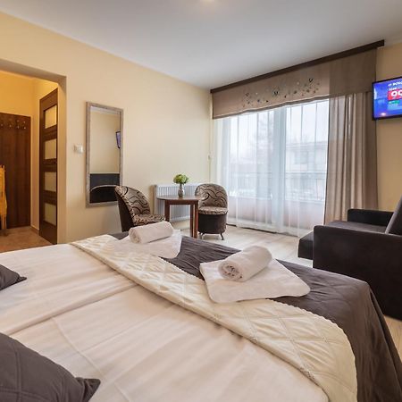 Dom Jastrzebia Z Basenem I Jacuzzi Apartamento Jastrzębia Góra Exterior foto