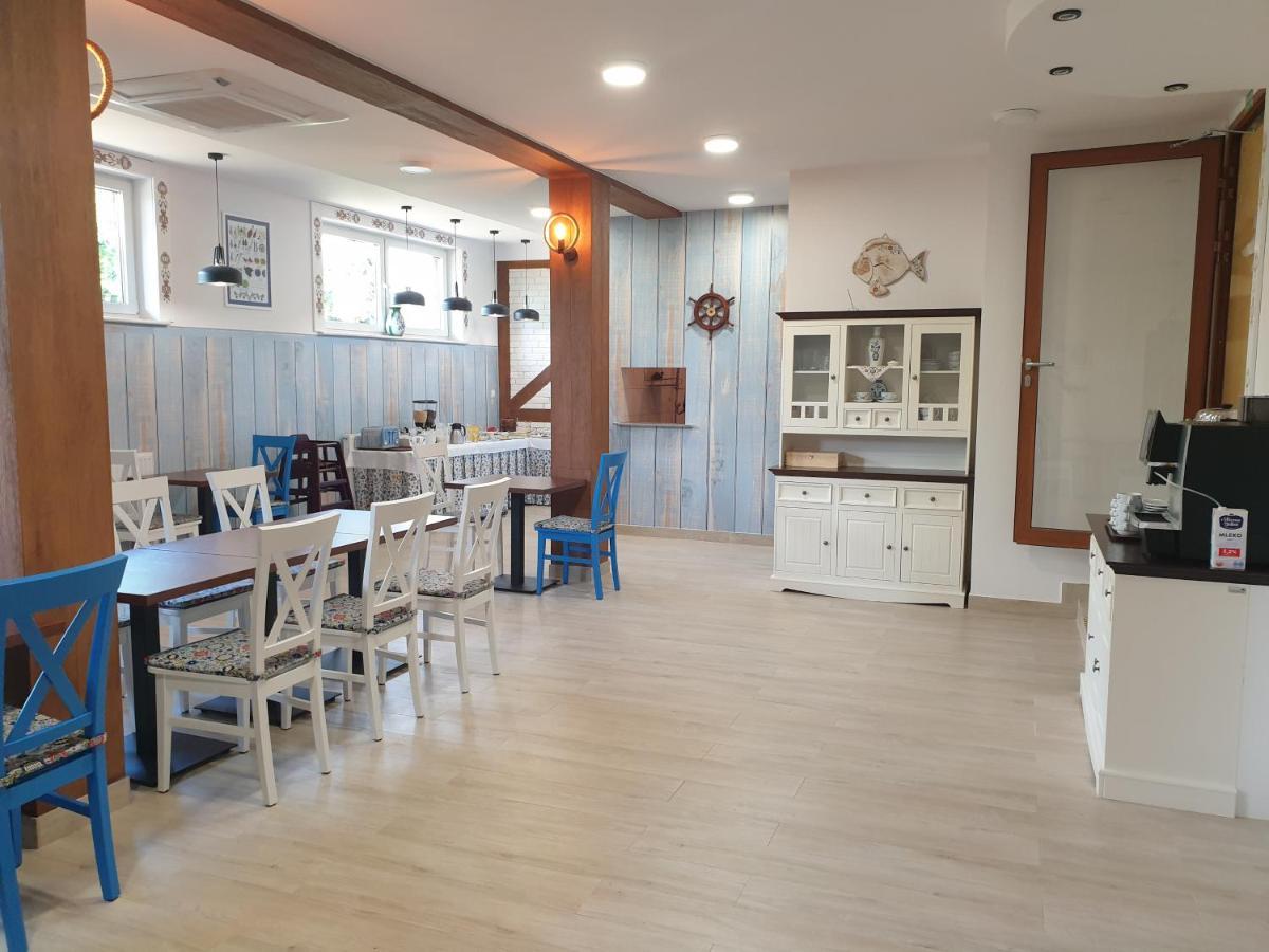 Dom Jastrzebia Z Basenem I Jacuzzi Apartamento Jastrzębia Góra Exterior foto