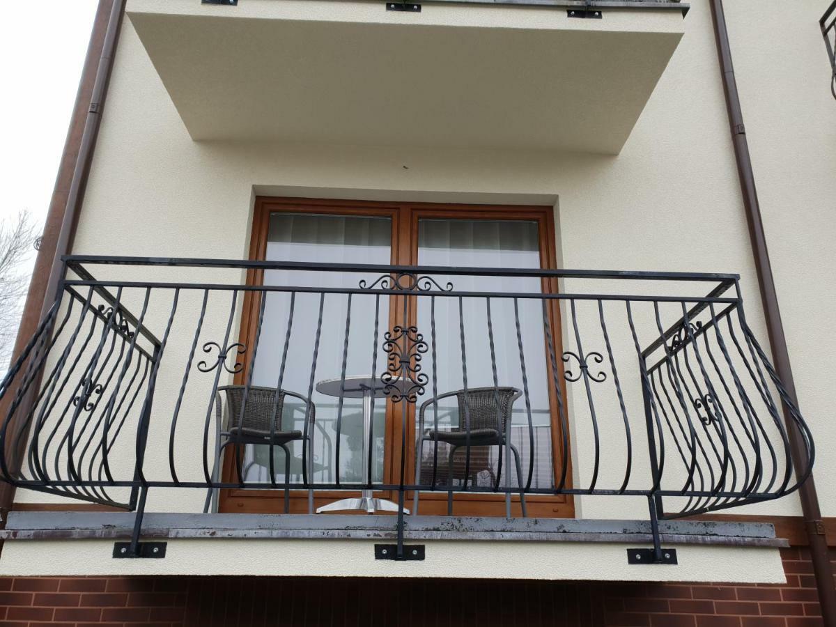 Dom Jastrzebia Z Basenem I Jacuzzi Apartamento Jastrzębia Góra Exterior foto