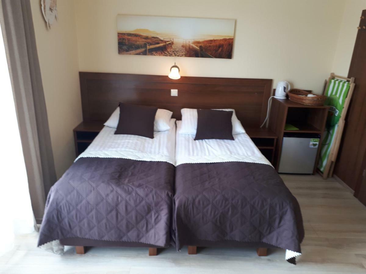 Dom Jastrzebia Z Basenem I Jacuzzi Apartamento Jastrzębia Góra Exterior foto
