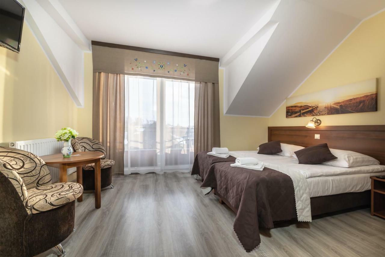 Dom Jastrzebia Z Basenem I Jacuzzi Apartamento Jastrzębia Góra Exterior foto