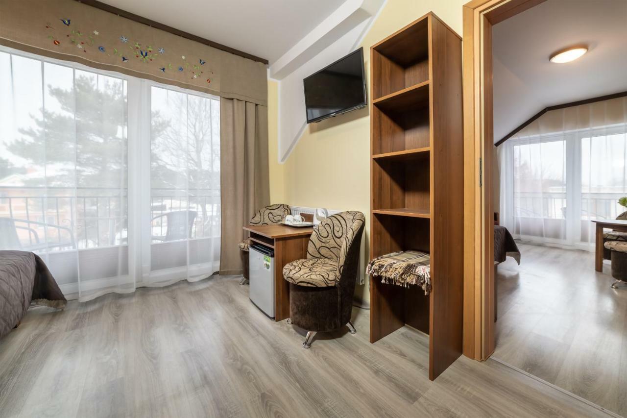 Dom Jastrzebia Z Basenem I Jacuzzi Apartamento Jastrzębia Góra Exterior foto